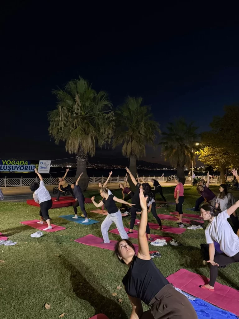 “Nefes Al İzmit ”yoga programı Eylül ayında Plaj Yolu’nda gerçekleştirildi - görsel 3