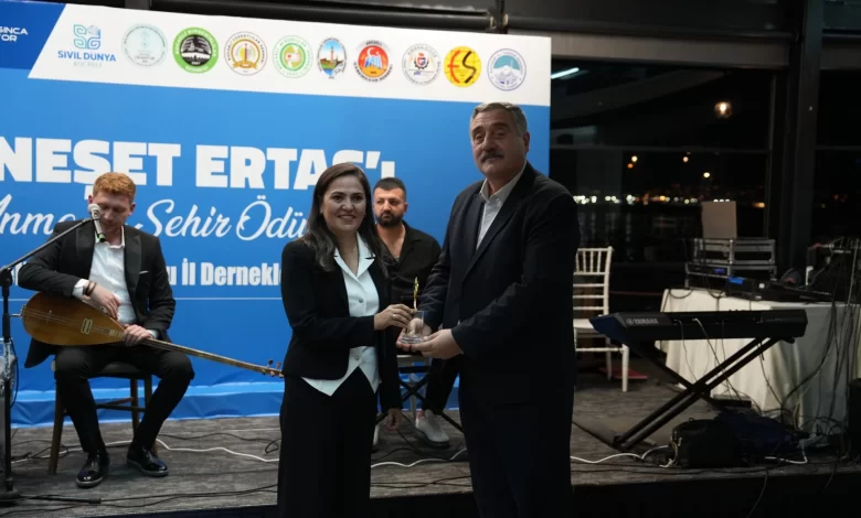 Büyükşehir’den Bozkırın Tezenesi’ne vefa gecesi