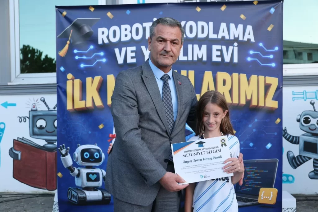 Robotik Kodlama ve Yazılım Evi ilk mezunlarını verdi - görsel 3