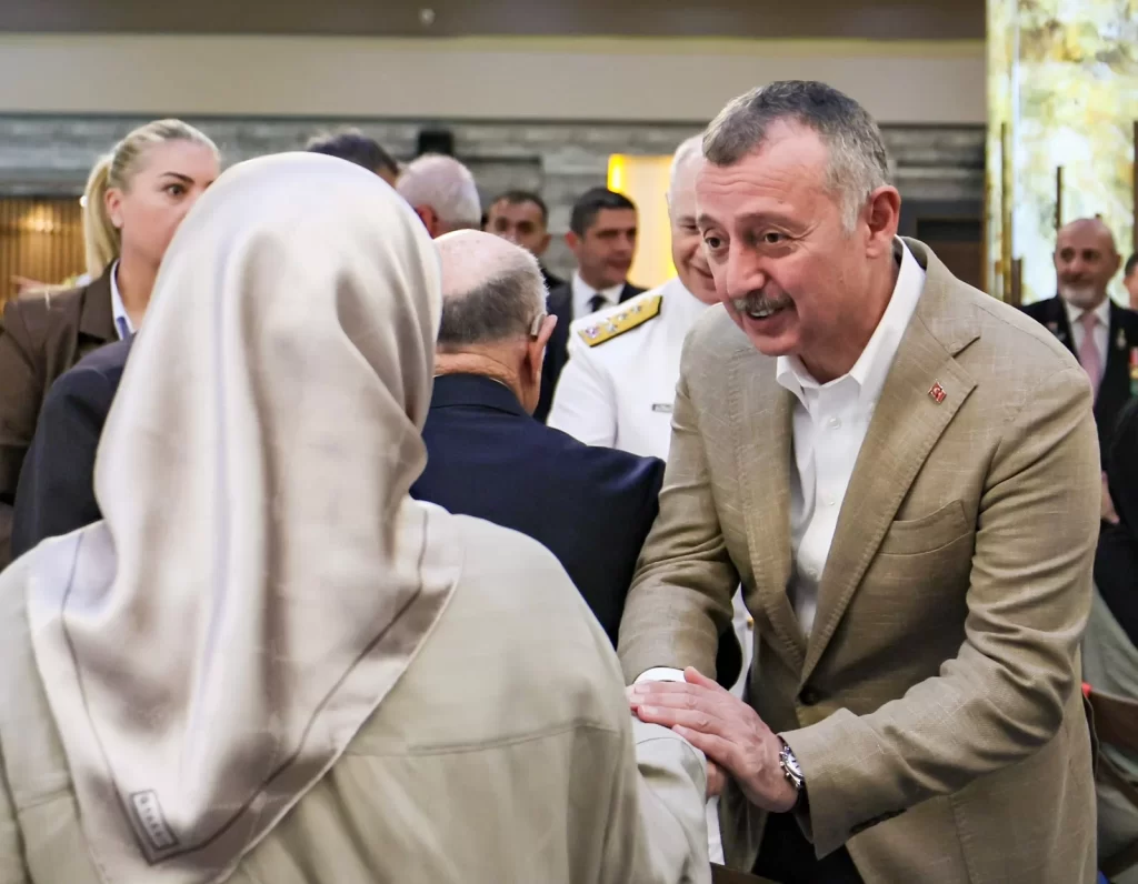 Vali Aktaş ve Başkan Büyükakın, şehit aileleri ve gaziler ile bir araya geldi; Büyükakın: “Sizler için ne yaparsak yapalım…