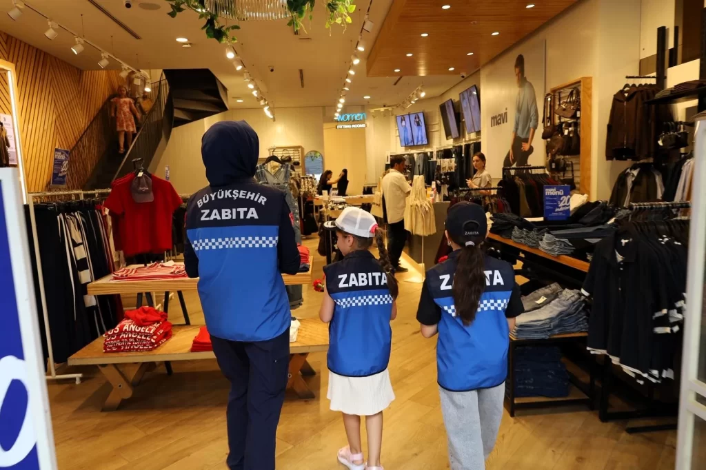 Zabıta Haftası’nda çiçekler Büyükşehir’den - görsel 2