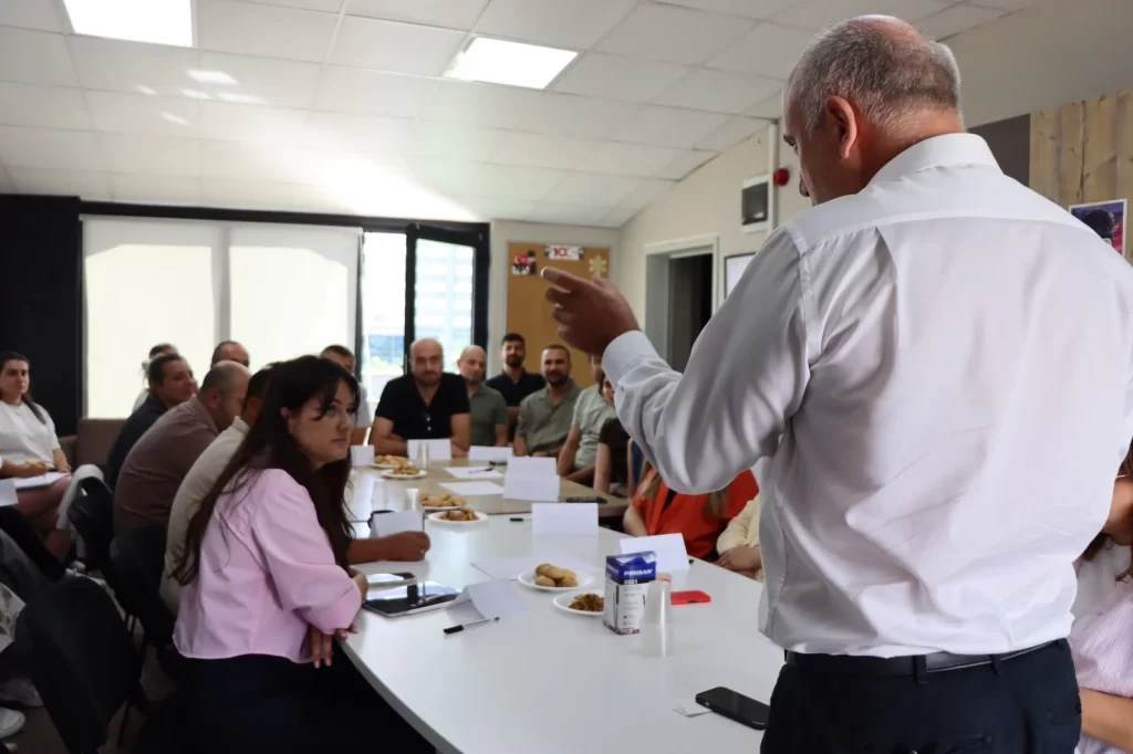 Çınar Akademi öğretmenlerine motivasyon konferansı - görsel 3