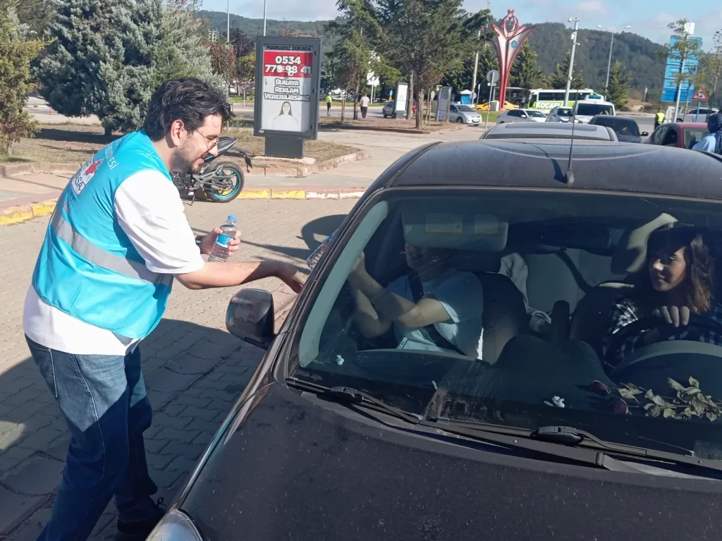 İzmit Belediyesi, KPSS’ye giren adayları yine yalnız bırakmadı - görsel 4