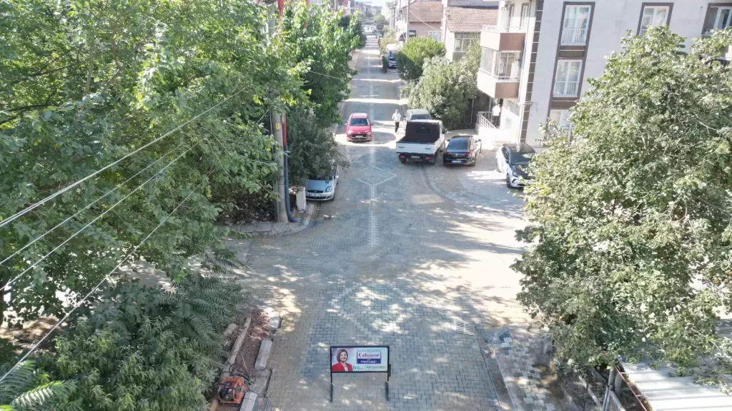 İzmit Belediyesi Yenişehir’de altyapı sonrası zarar gören yolları yeniledi - görsel 3
