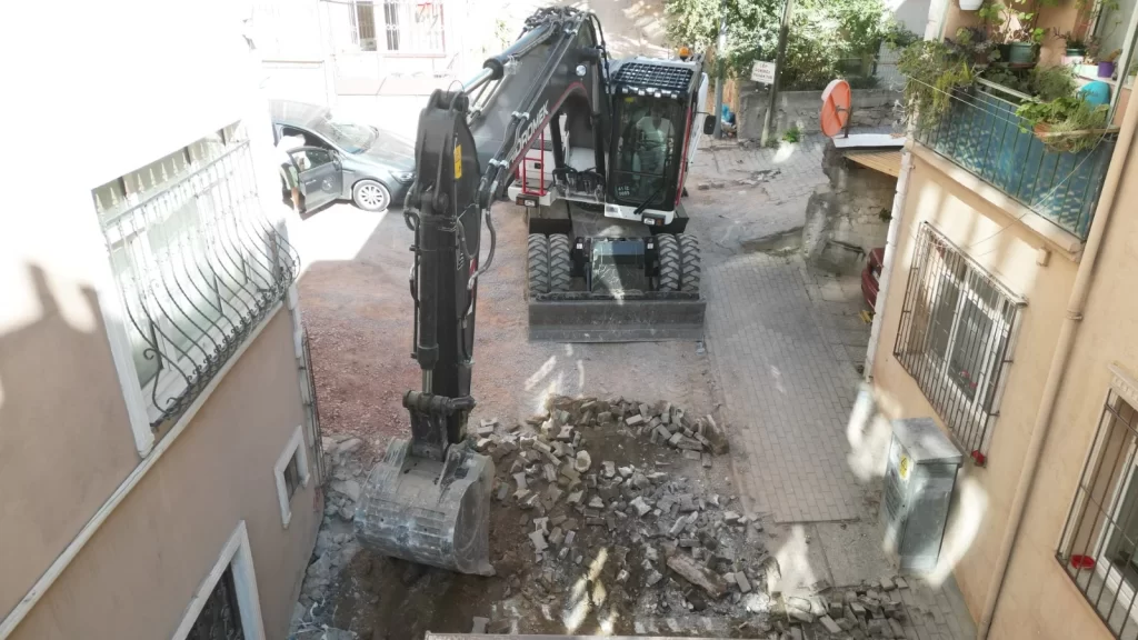 İzmit Belediyesi, Yukarı Pazar Caddesi’ni yeniliyor - görsel 4