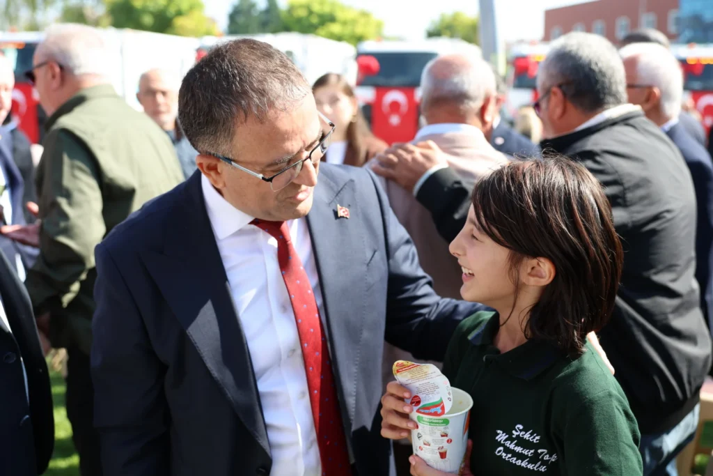Derince Belediyesi 14 Yeni Hizmet Aracını Tanıttı - görsel 4