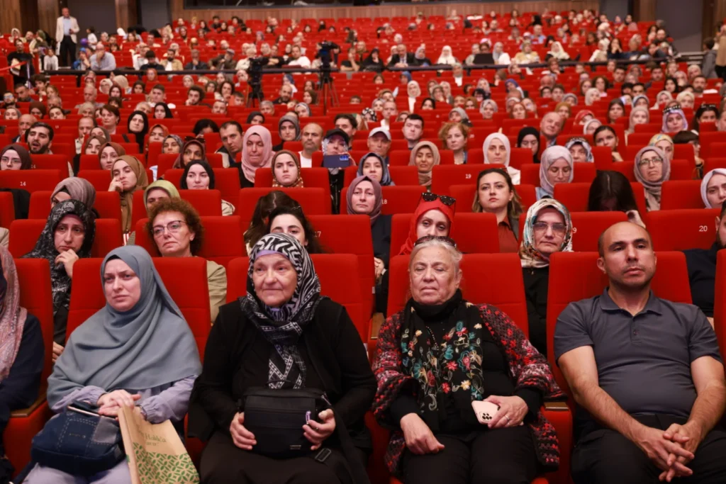 “Hepimiz ünsiyet ihtiyacı içerisindeyiz” - görsel 2