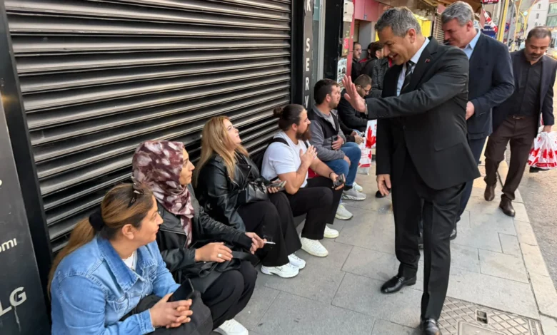 Başkan Vekili Lütfü Obuz güne emekçileri ziyaret ederek başladı