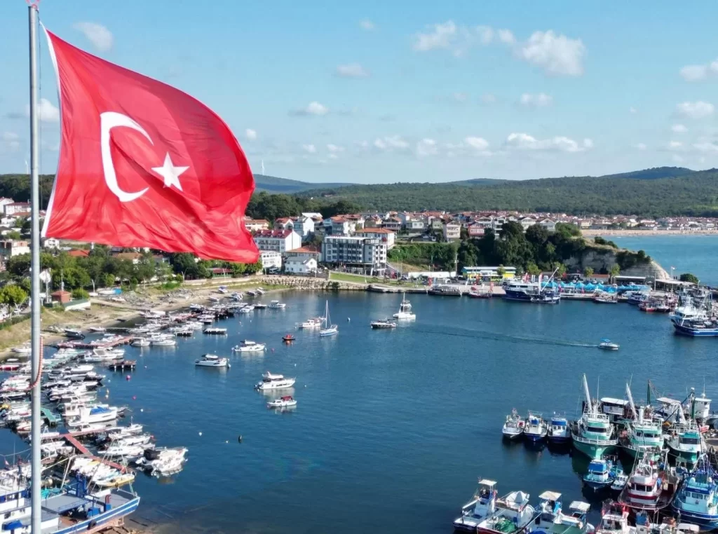 Balıkçının umudu denizde, Büyükşehir yanında - görsel 3