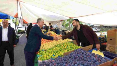 Başkan Ömeroğlu, Pazartesi Pazarı’nda Esnaf ve Vatandaşlarla Buluştu