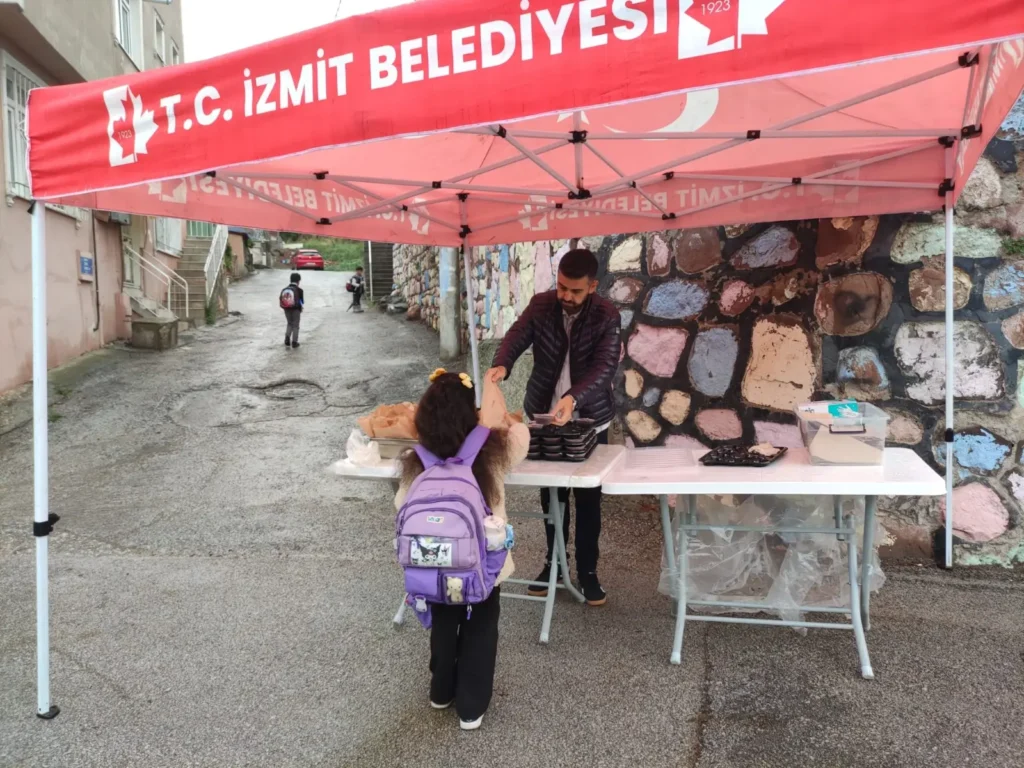 Beslenme Saati Projesi üç okulda öğrencilerle buluştu - görsel 3