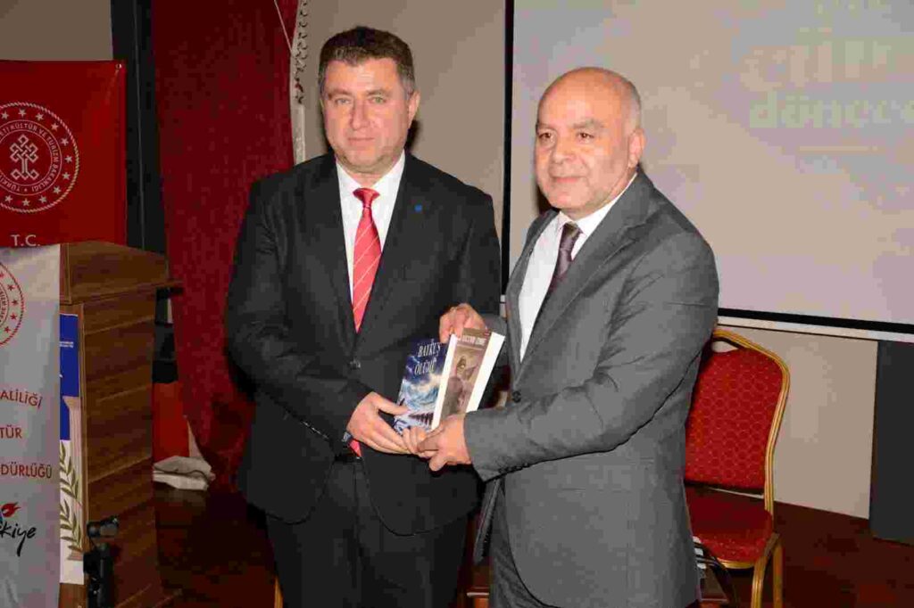 “Bir Kentin İzinde” Söyleşileri “Şehir ve Hafıza” Temasıyla Başladı