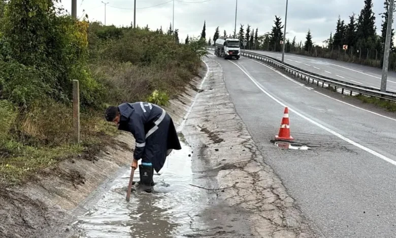 Büyükşehir’den sağanak sonrası yoğun çalışma
