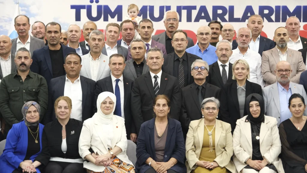 İzmit Belediyesi muhtarların gününü kutladı - görsel 4