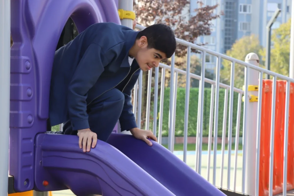 Hereke’den gelen öğrenciler Otizm Spor ve Yaşam Evi’nde buluştu - görsel 4