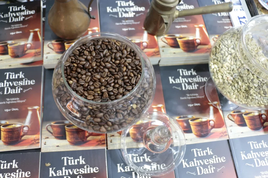 Kahvenin hikâyesi Kitap Fuarı’na taşındı - görsel 4