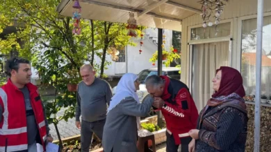 Kartepe Belediyesi Selden Etkilenen Vatandaşları Yalnız Bırakmıyor