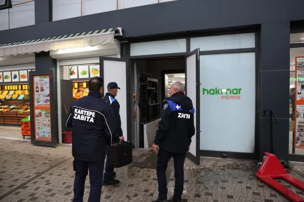 Kartepe’de Uyarılara Rağmen İhlalleri Sürdüren Market Mühürlendi - görsel 4