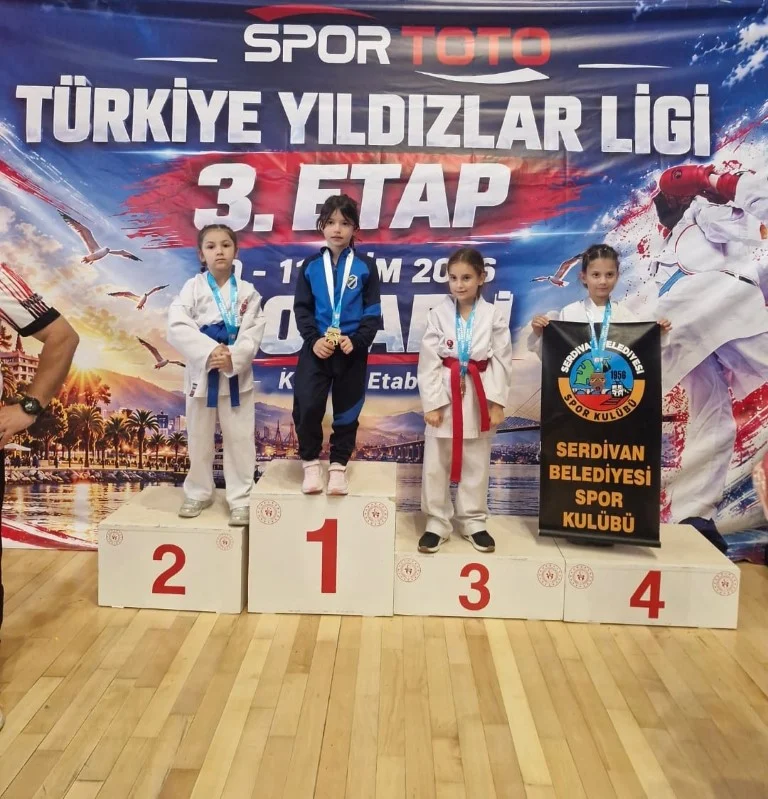Kartepe’nin Karatecilerinden 18 Madalyalık Başarı - görsel 4