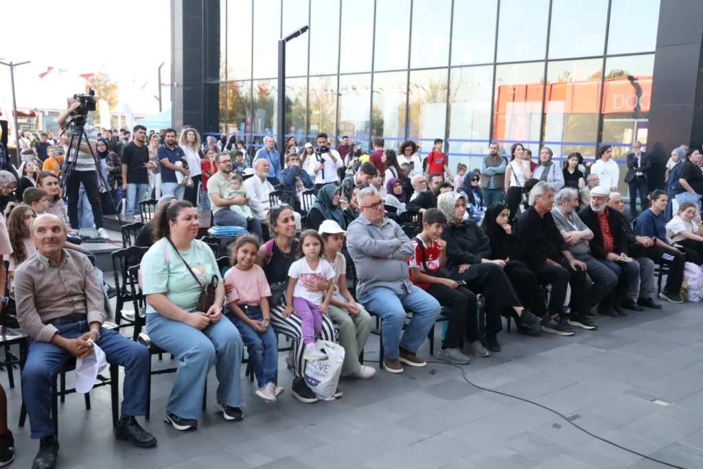 “Kitaplar yapay zekâya karşı korunmalı” - görsel 3