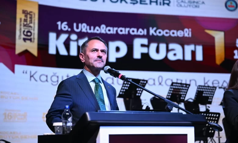 Protokolden Kitap Fuarı’na övgü üzerine övgü