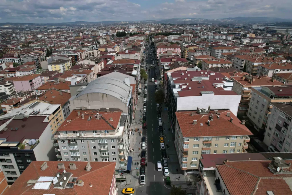 Şehit Numan Dede Caddesi yeni yüzüyle hizmette - görsel 2