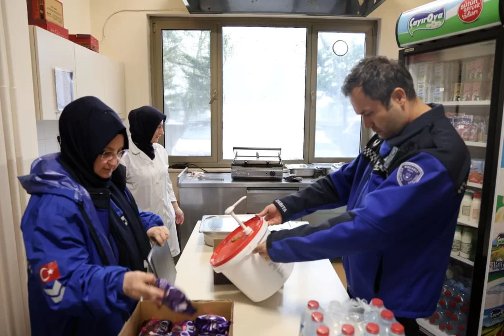 Zabıtadan okul kantinlerine sıkı denetim - görsel 3