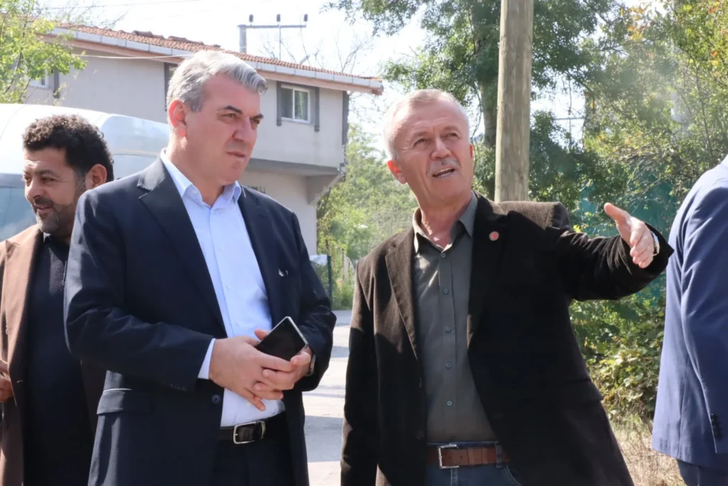 İzmit Belediyesi, Ambarcı Mahallesi’nin ihtiyaçlarını yerinde inceledi - görsel 2