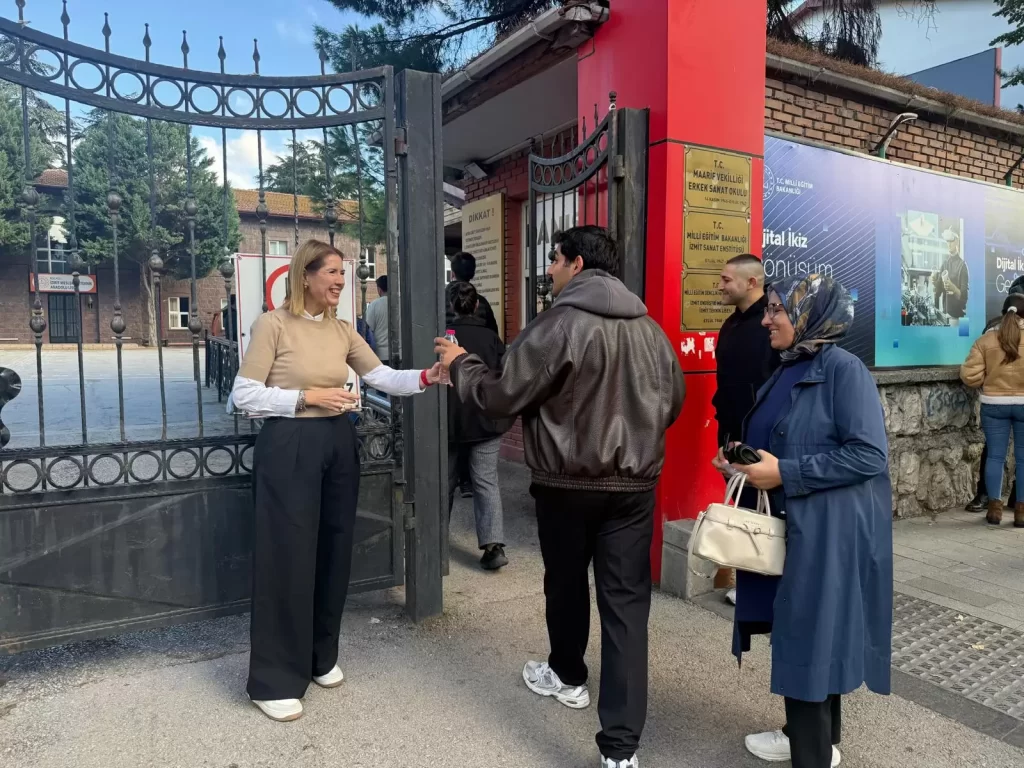 İzmit Belediyesi KPSS Ön Lisans Sınavına giren adayları yalnız bırakmadı - görsel 3