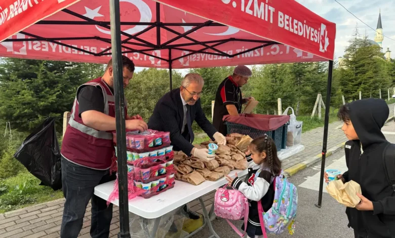 İzmit Belediyesi, öğrencilere beslenme desteğini sürdürüyor