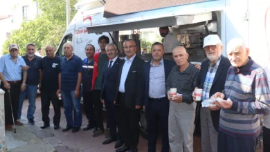 İzmit Belediyesinin Cuma ikramları bu hafta Kocatepe’de gerçekleşti