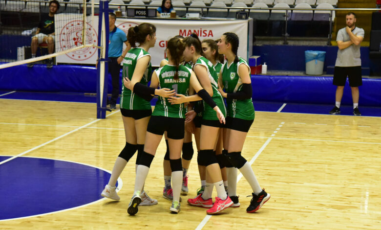 Manisalı küçük kızlar grubunu lider tamamladı
