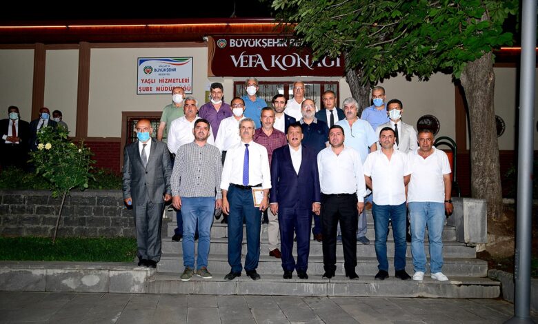 Selahattin Gürkan muhtarlarla buluştu