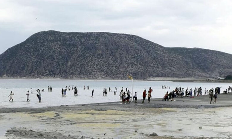 Salda’da sular 50 metre çekildi!