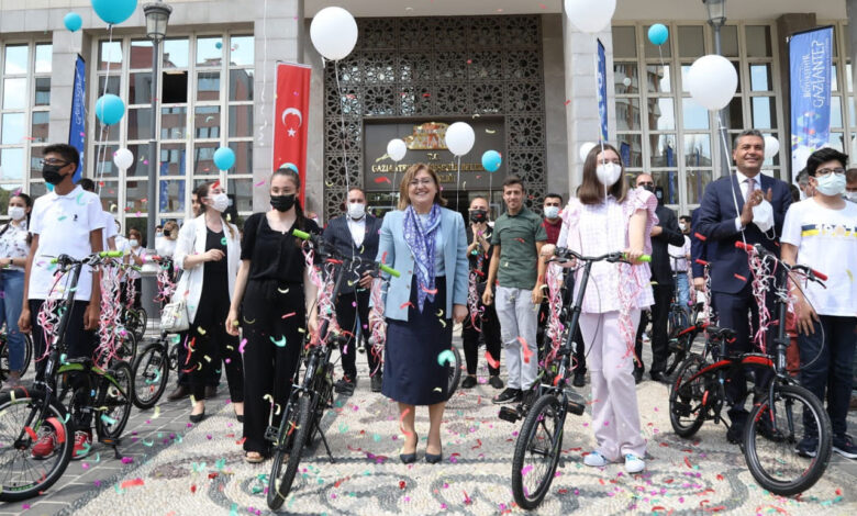 Gaziantep, LGS’de ilk 50’ye girenleri ödüllendirdi