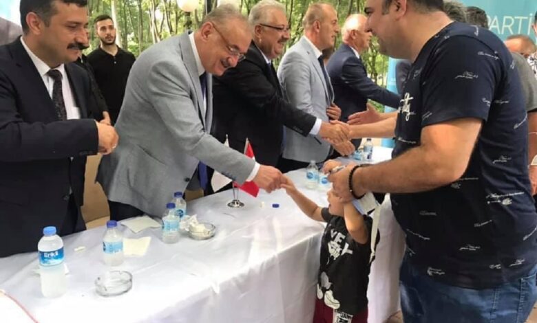 İYİ Parti Bursa’dan bayramlaşma izdihamı