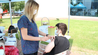 Kocaeli Büyükşehir personelini aşılıyor