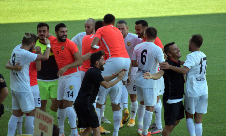İzmir Aliağaspor FK, yarı finalde