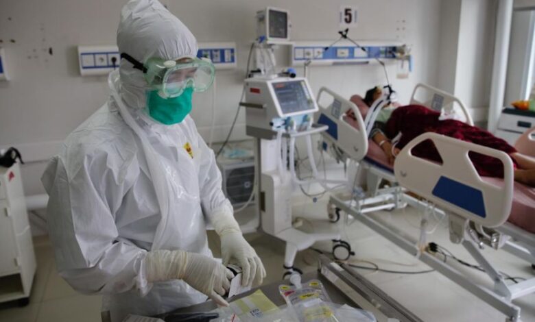 Endonezya’da hastanenin oksijeni bitti!