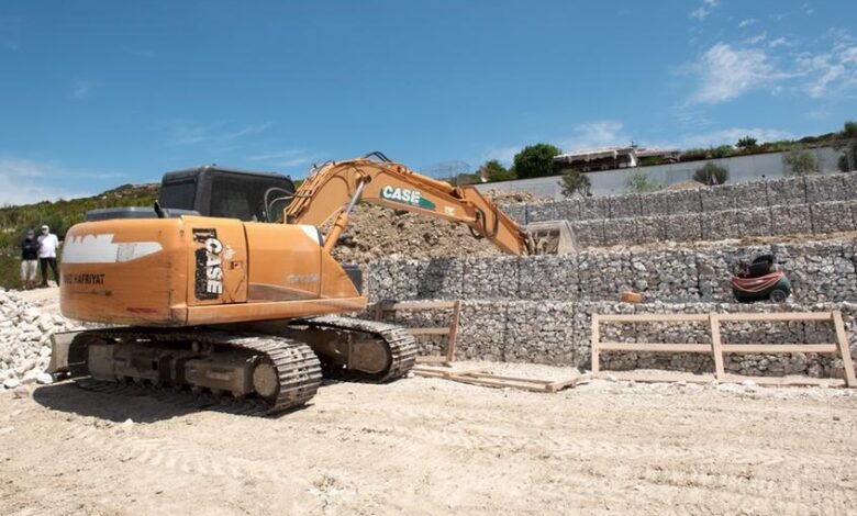 Bozcaada’da ‘gabion duvar’ tartışması