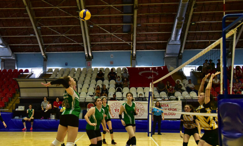 Manisalı yıldız kızlar finalde kaybetti