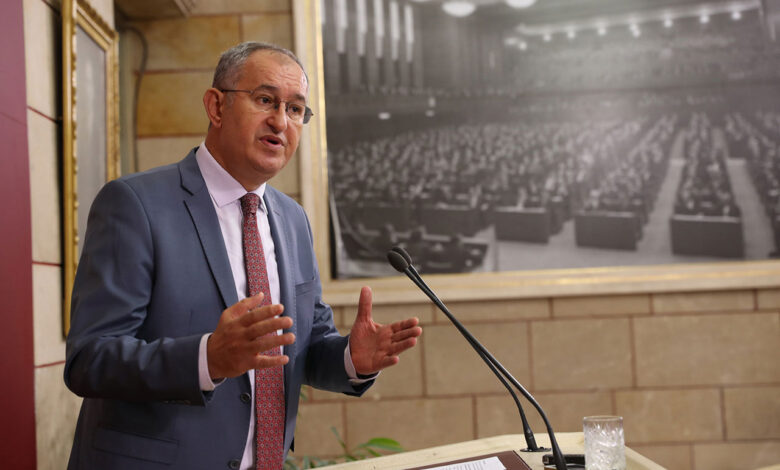 CHP’li Vekil Sertel’den ‘gazete’ tasarrufuna eleştiri!
