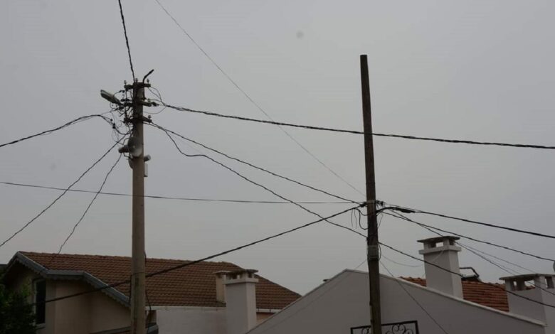 Gemlik’te elektrik direkleri alarmı
