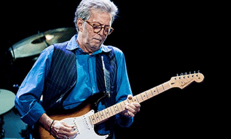 Eric Clapton’dan ‘zorunlu aşı’ mesajı