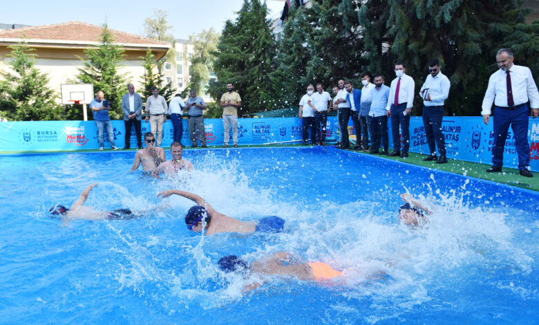 Bursa’da okul bahçeleri yüzme havuzuna dönüştü