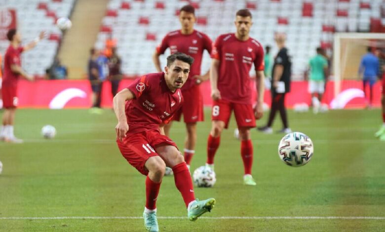 8 futbolcuya Güneş tutulması
