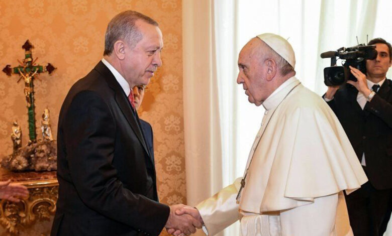 Cumhurbaşkanı Erdoğan’dan Papa’ya ‘geçmiş olsun’ mesajı