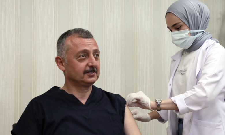 Kocaeli’de Başkan Büyükakın, üçüncü doz aşısını oldu