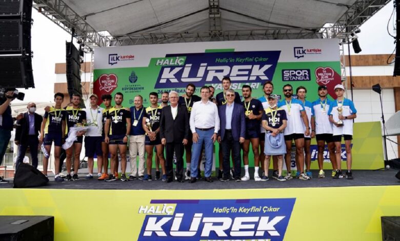 Haliç kürek yarışlarıyla şenlendi