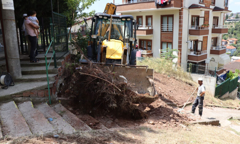 Kocaeli İzmit’te deforme olan merdivenler yenileniyor